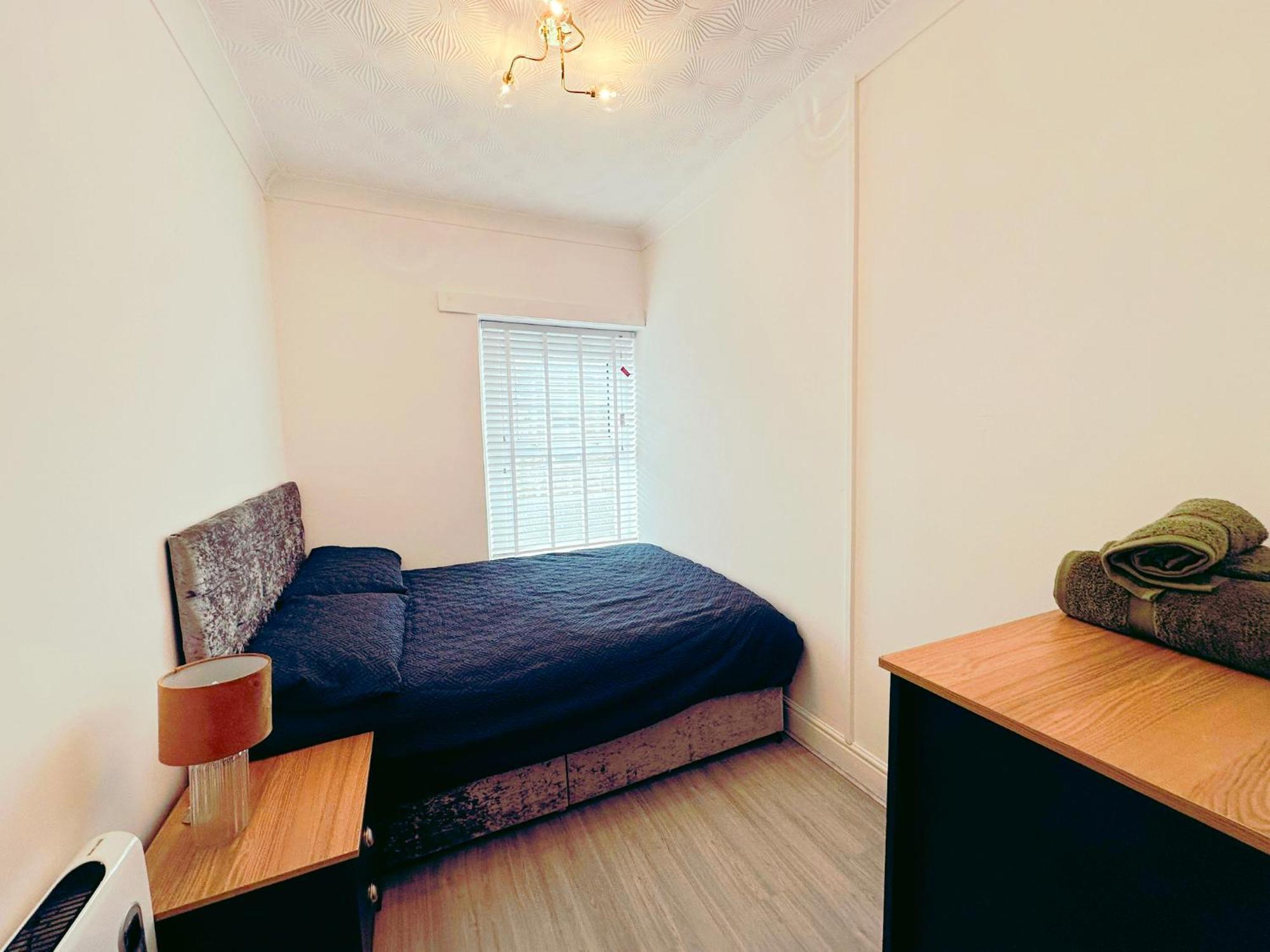 Modern & Stylish 1 Bedroom Flat In Bridgend Town Buitenkant foto